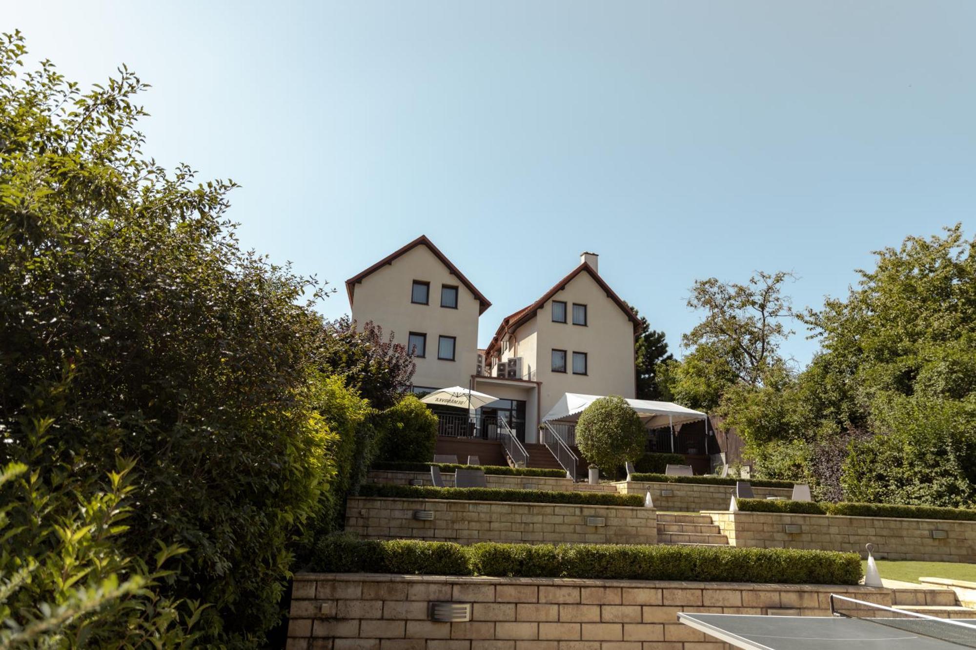 Hotel Belassi Бойнице Экстерьер фото