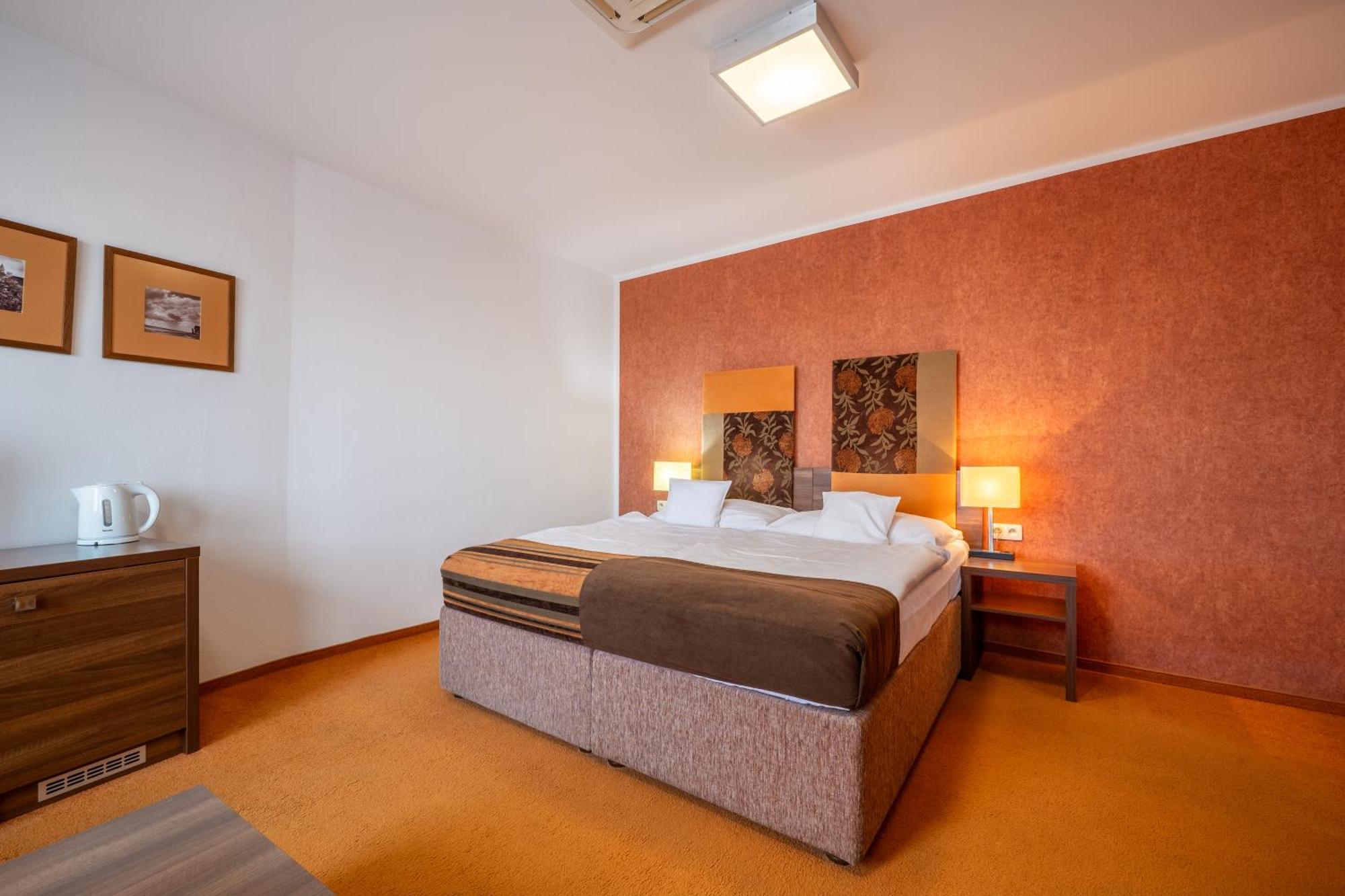 Hotel Belassi Бойнице Экстерьер фото