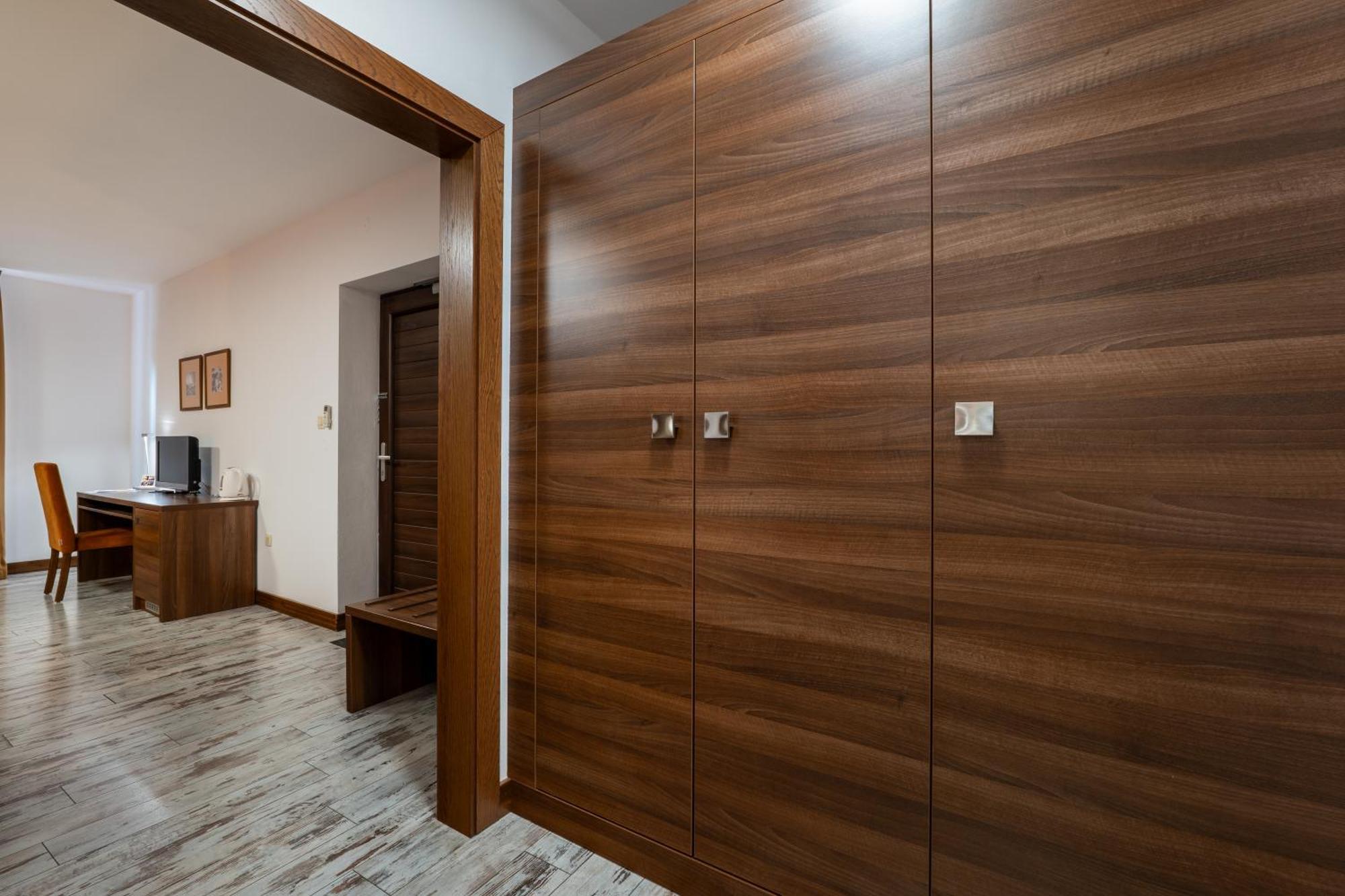 Hotel Belassi Бойнице Экстерьер фото