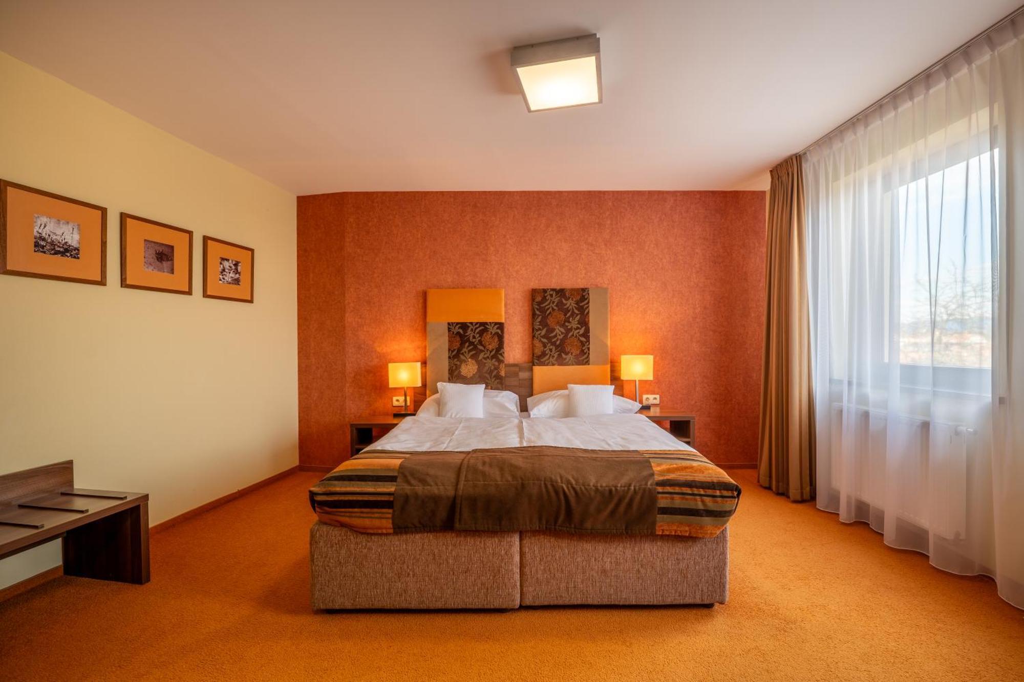 Hotel Belassi Бойнице Экстерьер фото