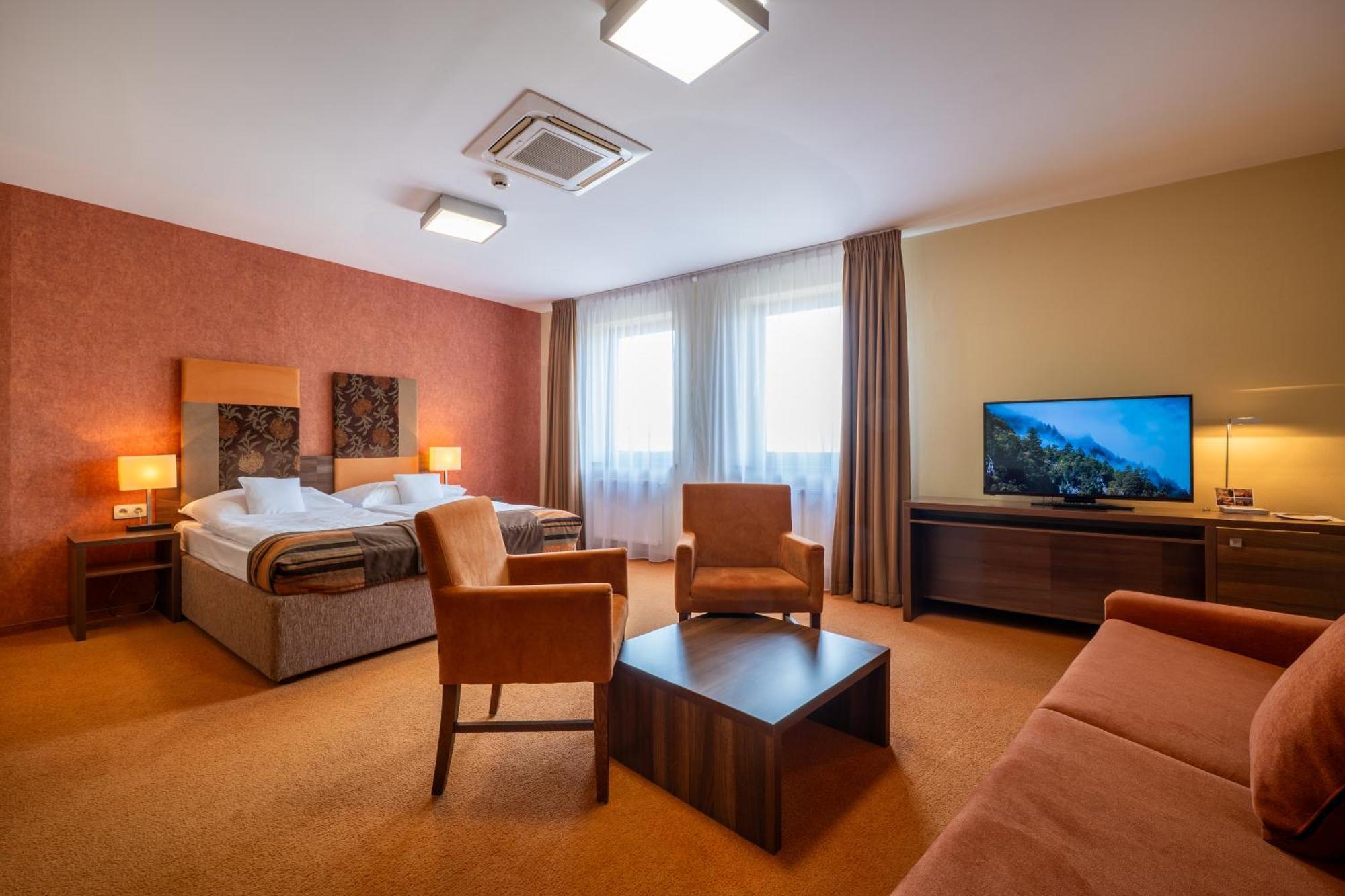 Hotel Belassi Бойнице Экстерьер фото