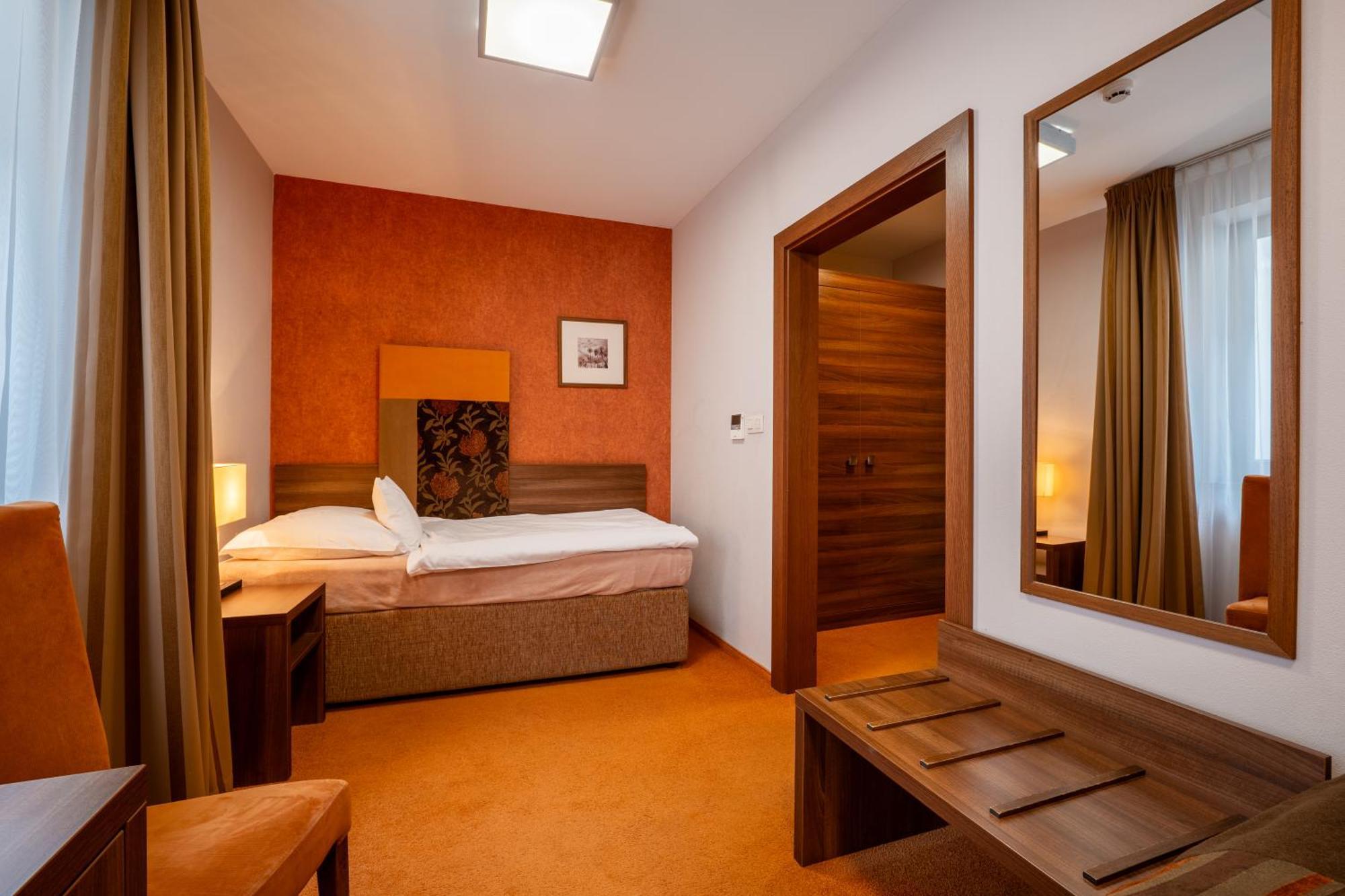Hotel Belassi Бойнице Экстерьер фото