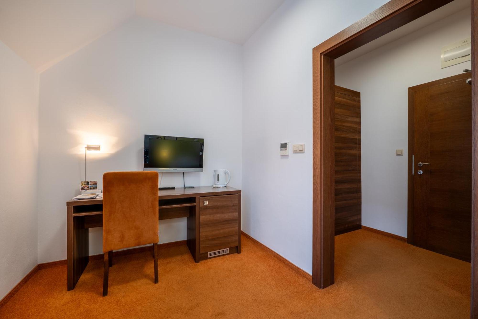 Hotel Belassi Бойнице Экстерьер фото