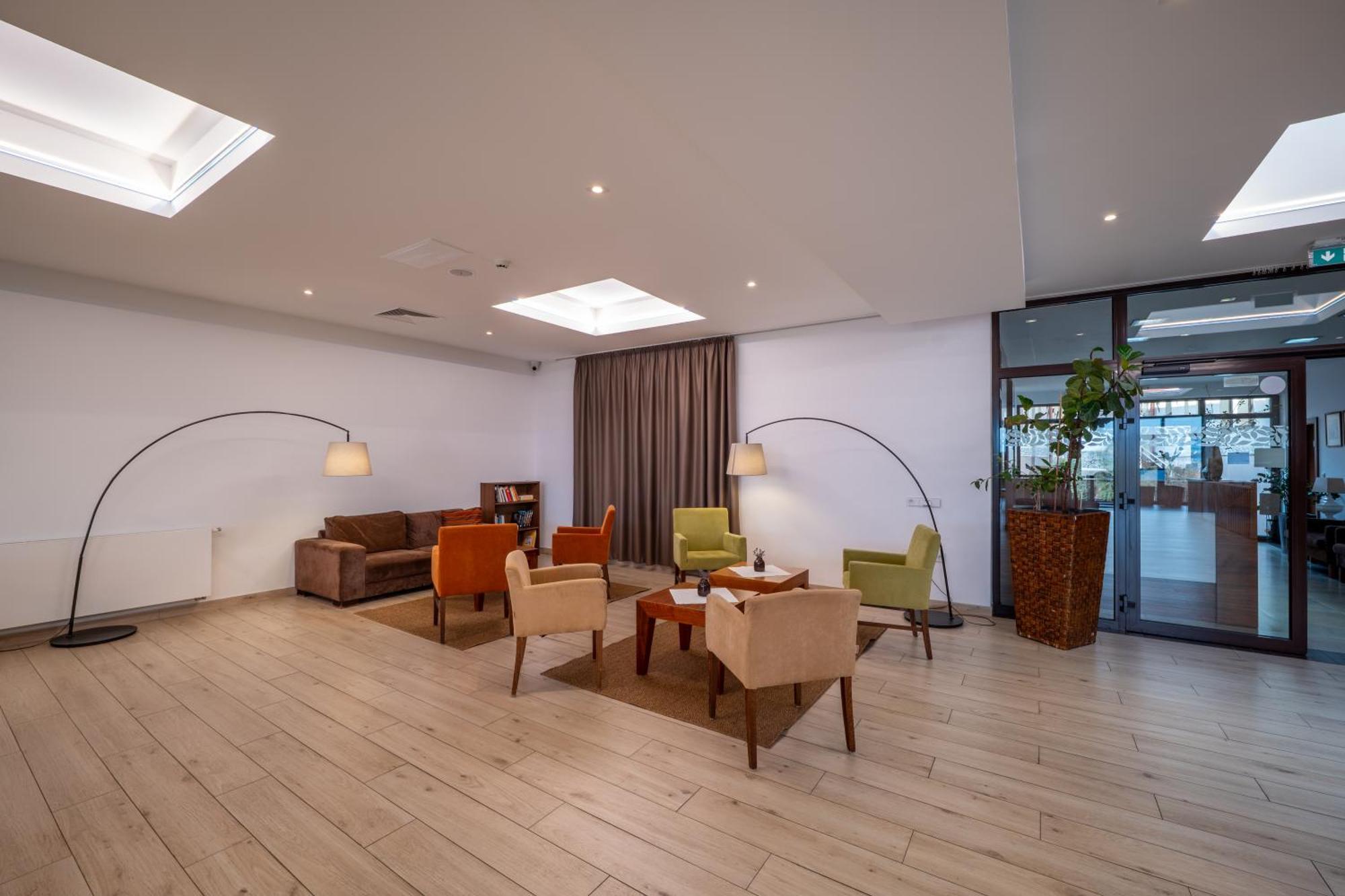 Hotel Belassi Бойнице Экстерьер фото