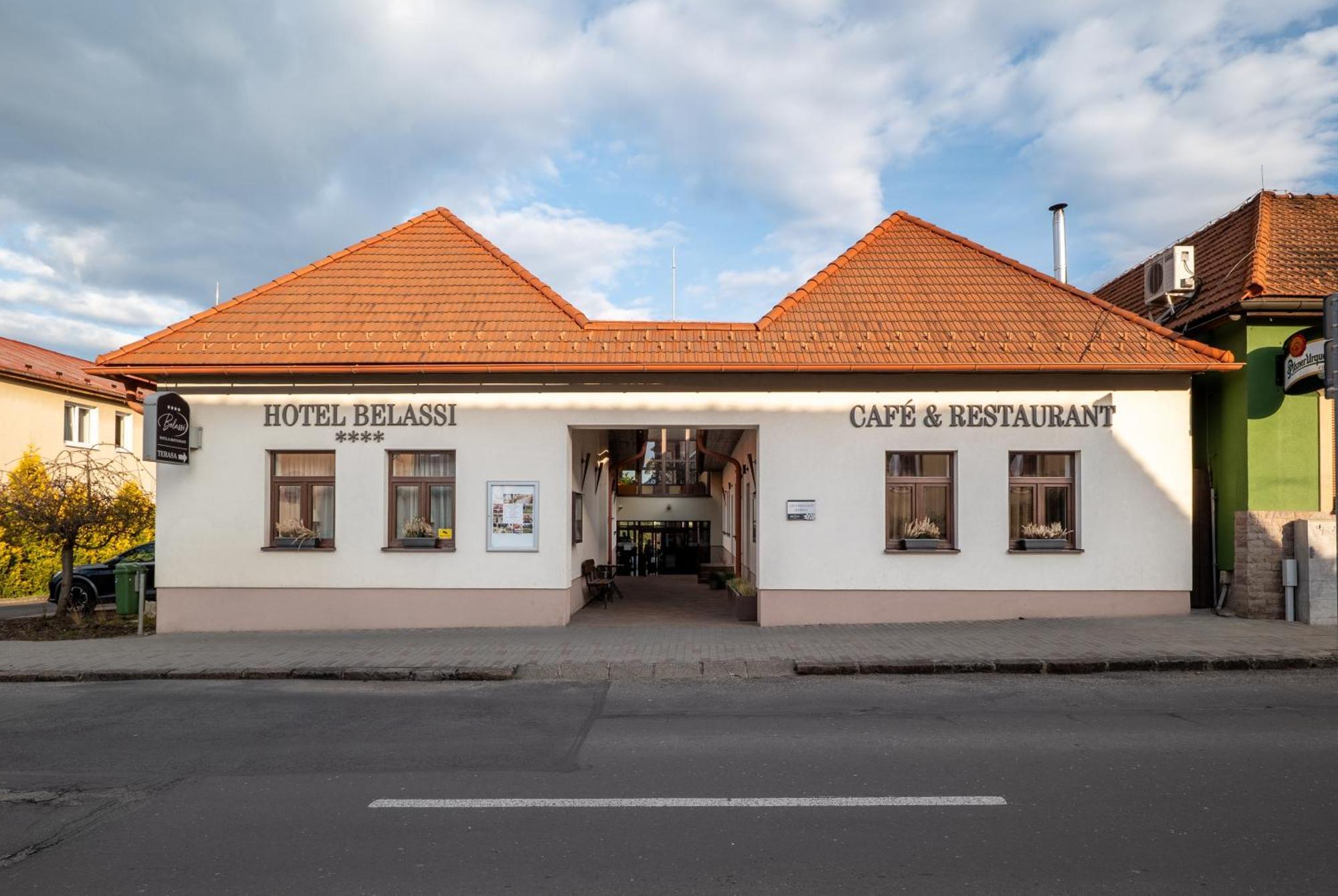 Hotel Belassi Бойнице Экстерьер фото