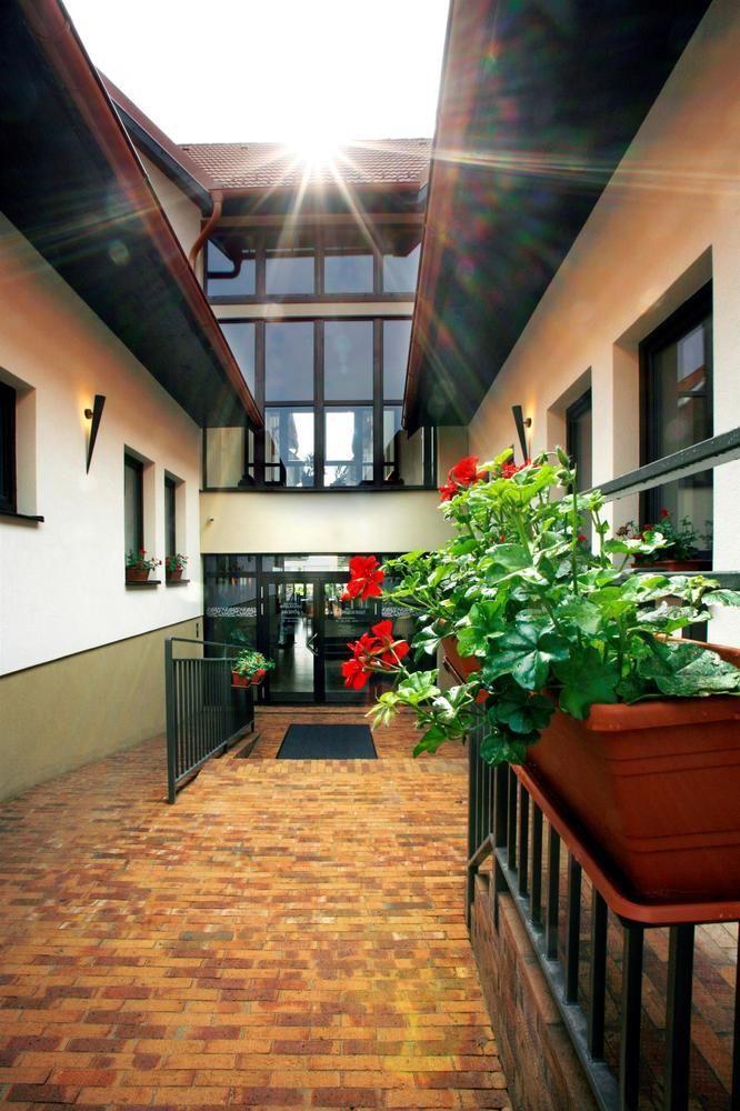 Hotel Belassi Бойнице Экстерьер фото